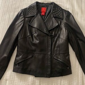 Saks fifth ave jacket super good condition. Only wore it a few times